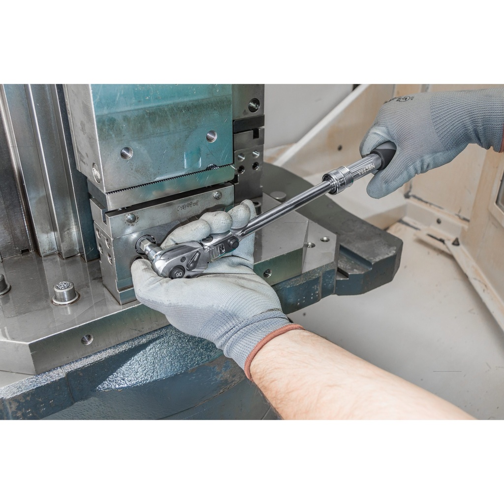 Telescopic reversible ratchet with hinge (6)