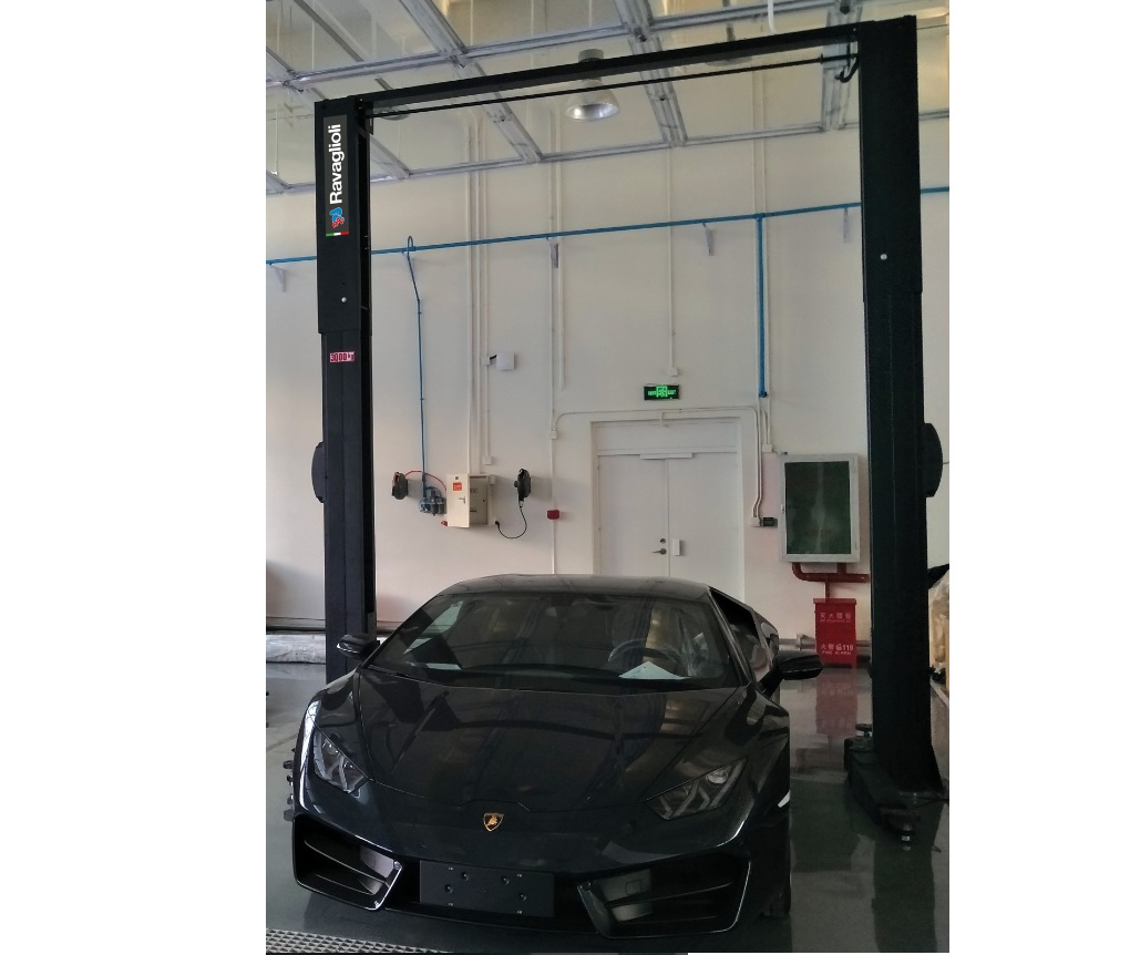 Electro-hydraulic 2-post lift for sport cars 3,5 T, KPH370.42LLK, RAVAGLIOLI