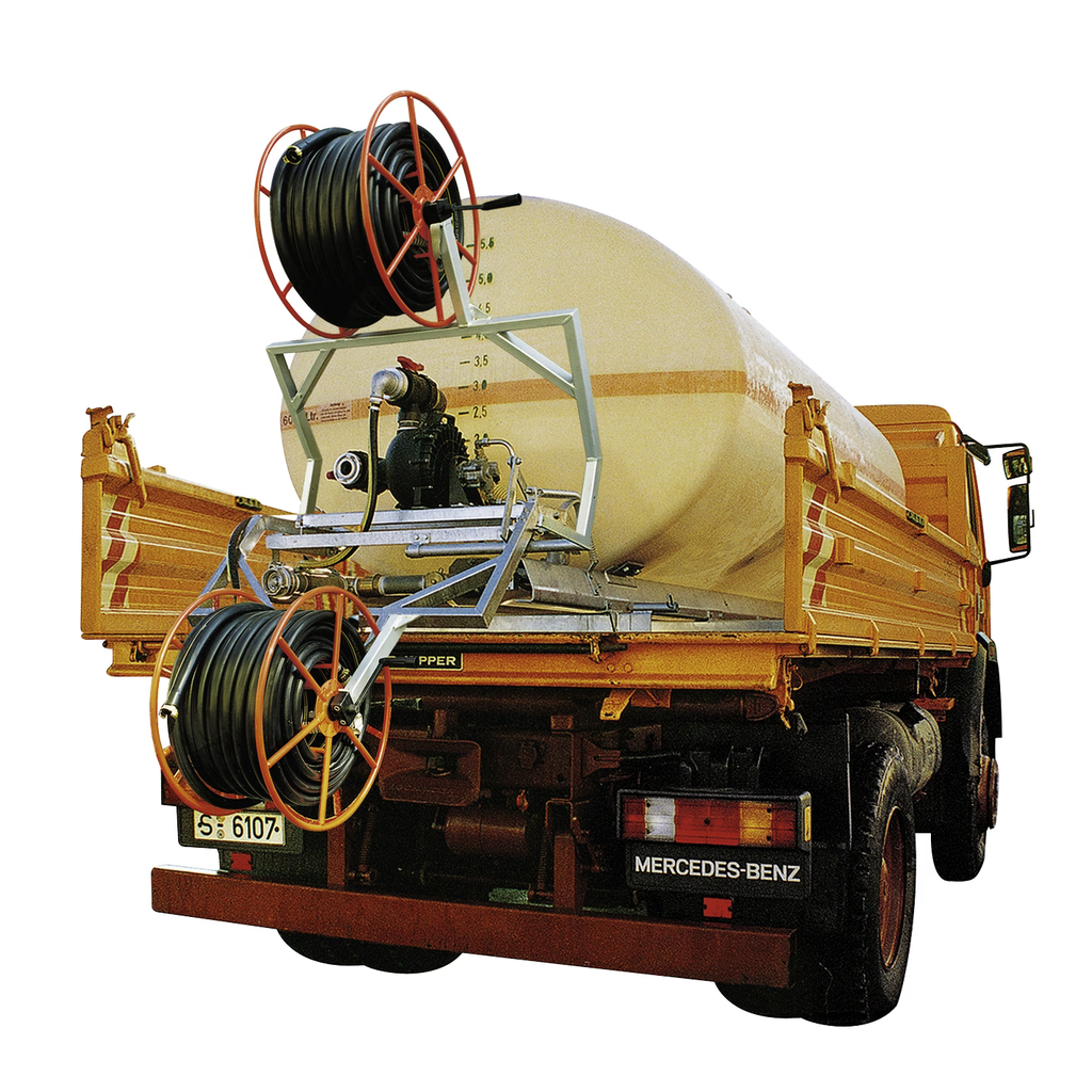 GRP bakas 6000 l, ovalus, su pertvaromis ir prailgintais plieniniais slankikliais, CEMO (7139)