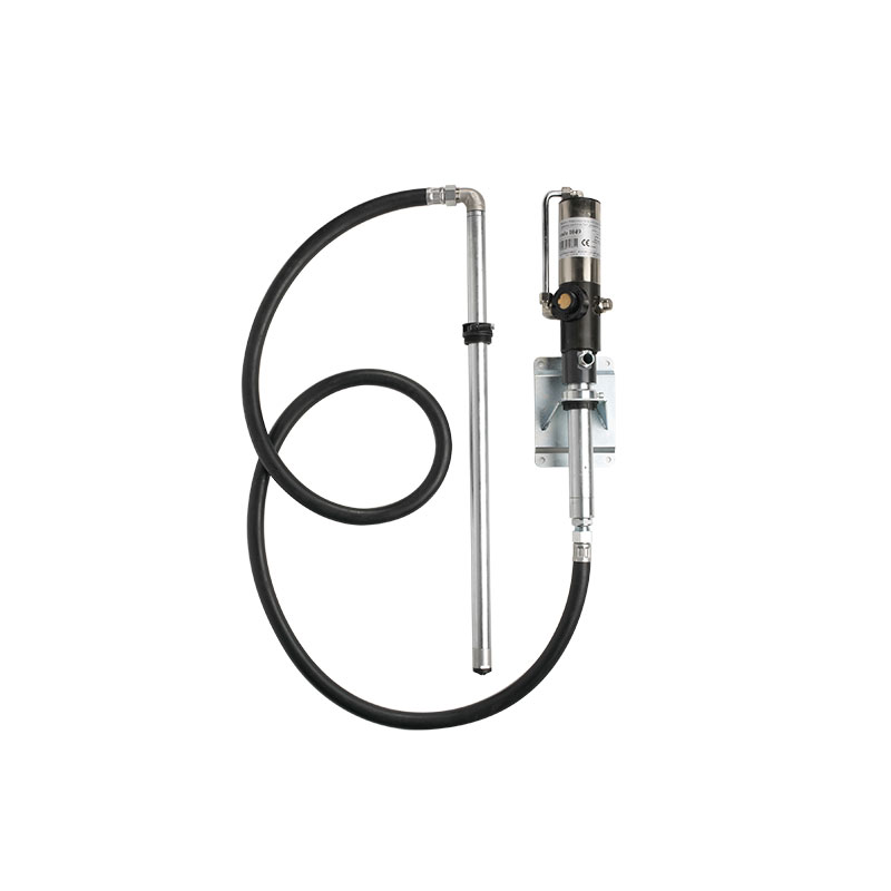 Air operated oil pump - compression ratio 5:1 - simple acting with hose, wall bracket and pumping assembly for 1000 l tanks (2076130, FLEXBIMEC)