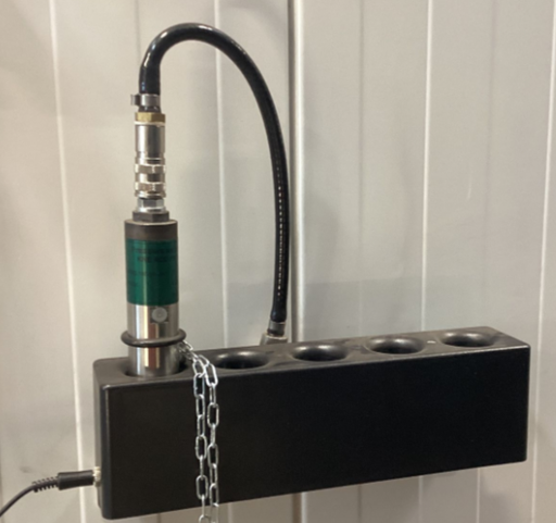 [1-33384A] [1-33384A] Slėgio daviklių krovimo stotelė,