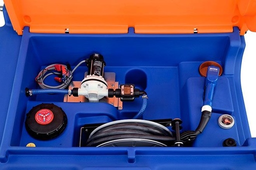[11146] Blue-Mobile Easy 980 l Premium, elektrinis siurblys 12 V, dėžė su kėlimo kilpomis, varstomas dangtis, matuoklis K24, žarnos ritė 8 m, lygio matuoklis, 4 m pildymo žarna DN 19, automatinis antgalis 11146, CEMO